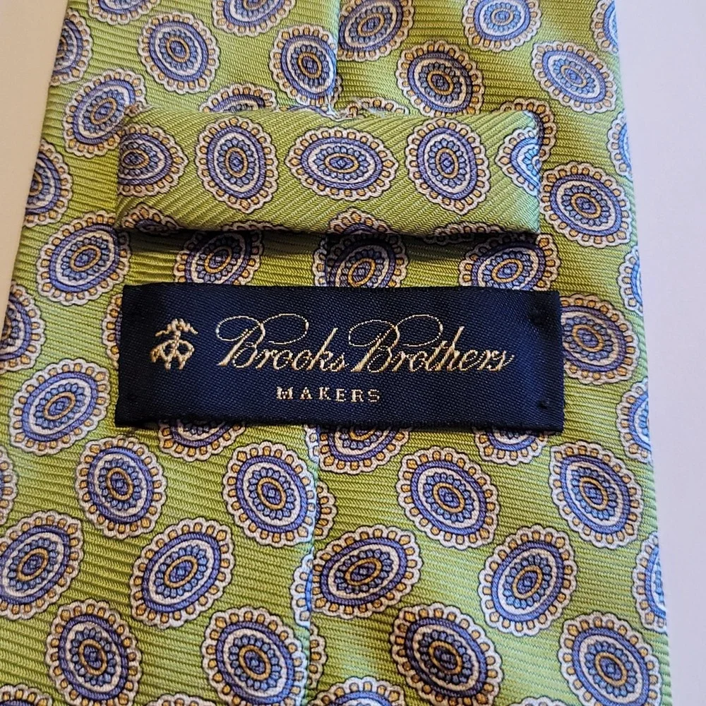 Brooks Brothers Makers tie in a green and blue medallion pattern